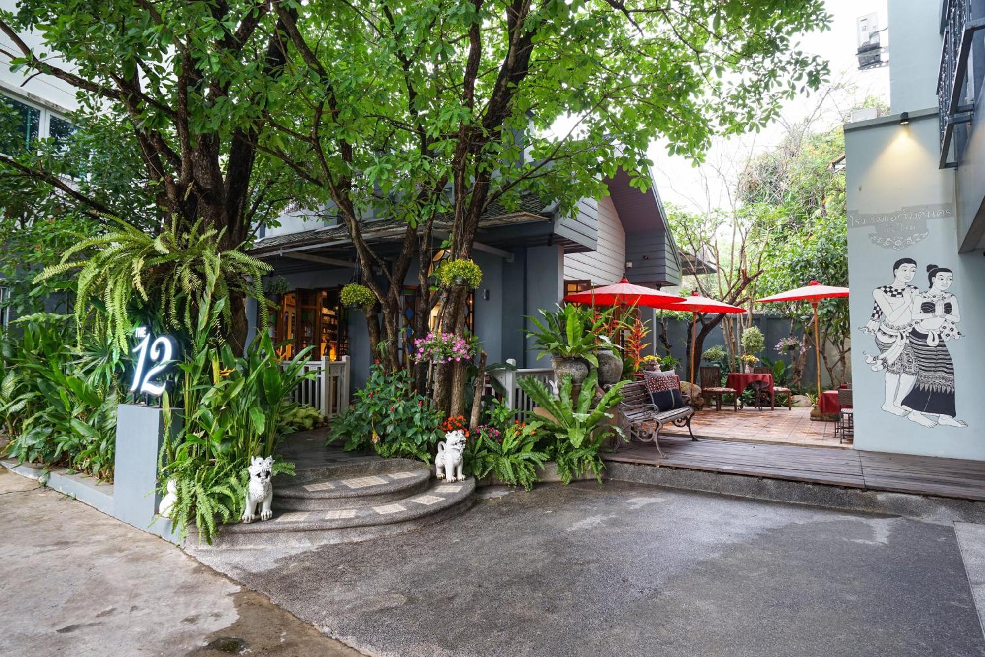 At Pingnakorn Nimman Hotel Chiang Mai Exterior photo